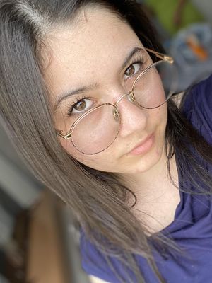 Ashlee, 20