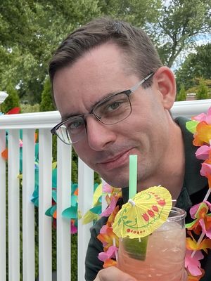 Vince, 39