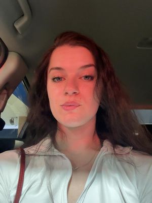 Olivia, 22