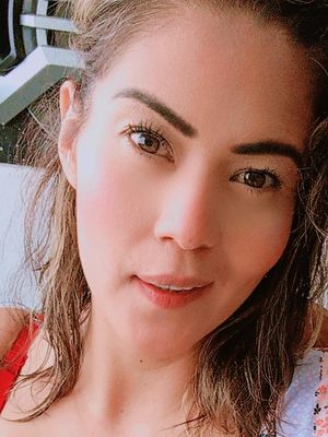 Jaquelinne, 33