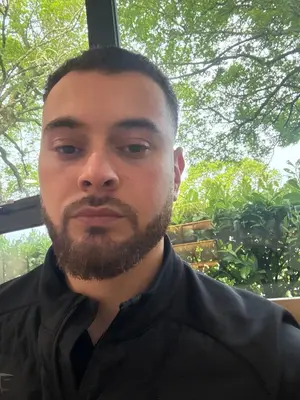 Em, 27