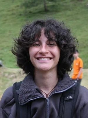 Noemi, 22