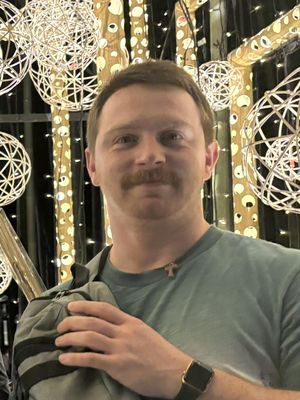 Christopher, 27