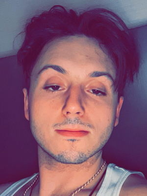 Salvatore, 27