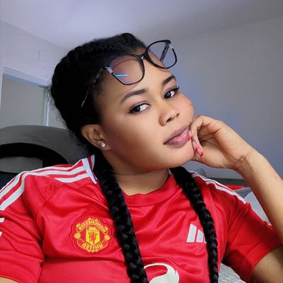 Betty, 30