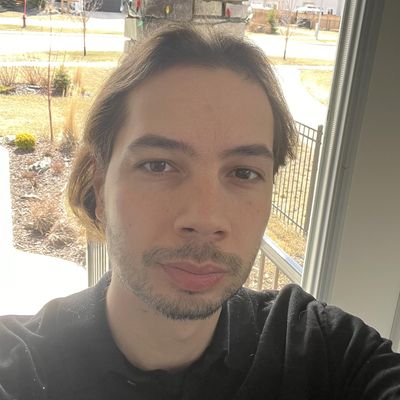 Sam, 32