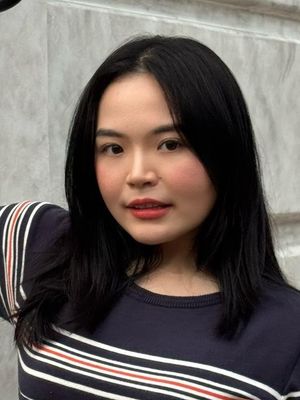 Agatha, 23