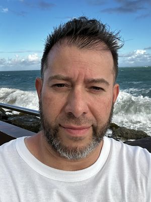 Luis, 51
