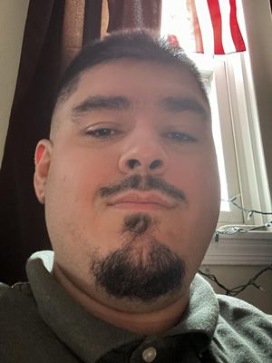 Emmitt, 28