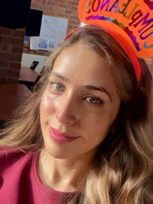 Estefany, 35