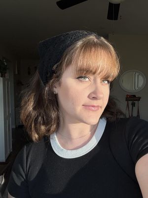 Amber, 29