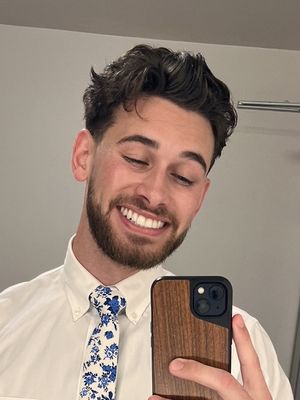 Tom, 26