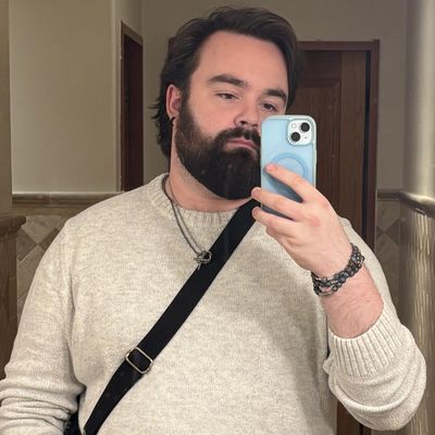 Tim, 27