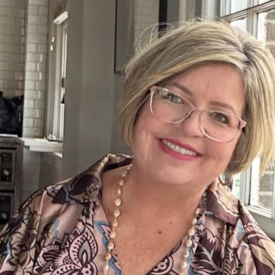 Leslie, 60