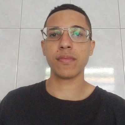Lucas, 25
