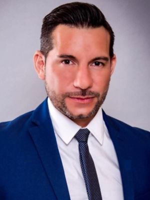 Alvaro, 49