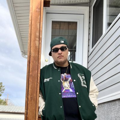 Chris, 29