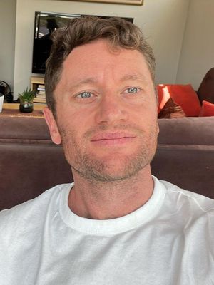 Pat, 36