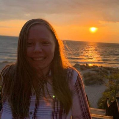 Rachel, 23