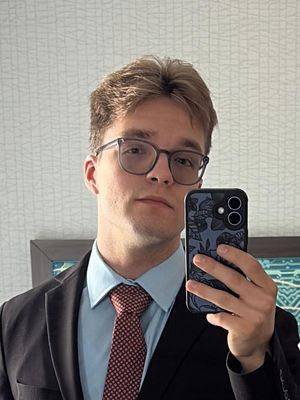 Daniel, 21