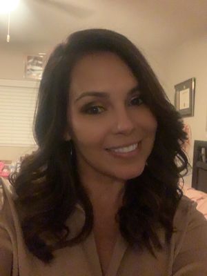 Veronica, 43