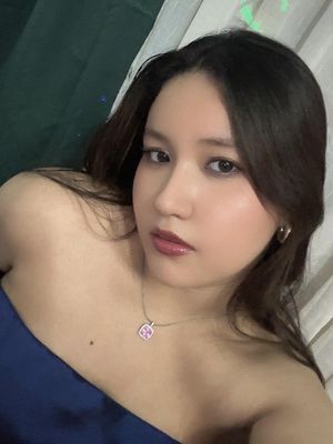 Valerie Sofia, 21