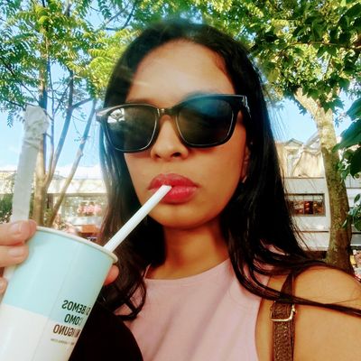 Esme, 36