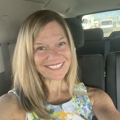 Alexandra, 52