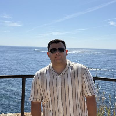 Louis, 25