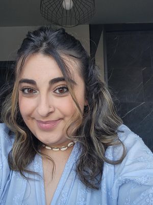 Cecilia, 22