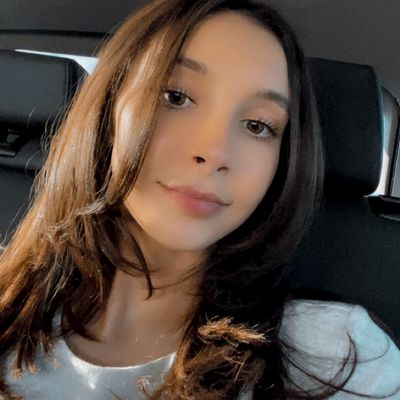 Nancy, 21
