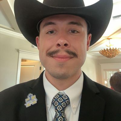 Gabe, 25