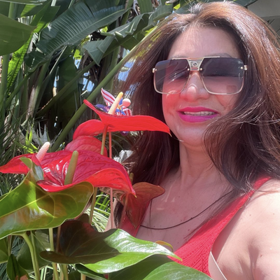 Ana, 65