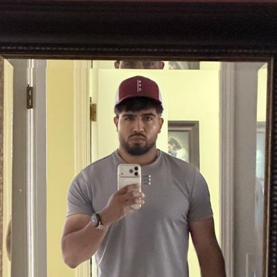 Aaron, 25