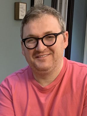 Daniel, 32