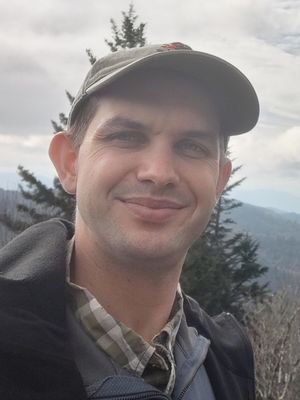 Lorne, 28