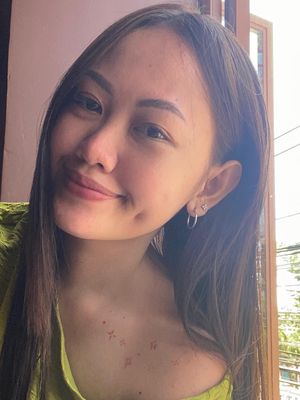 Sarah, 25