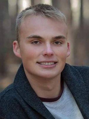 Chandler, 24