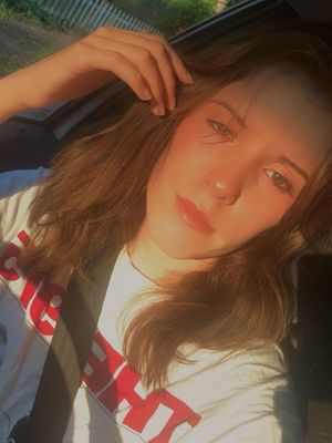 Lucia, 23