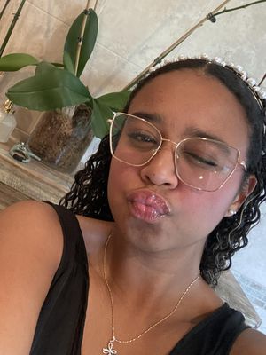 Hannah, 20
