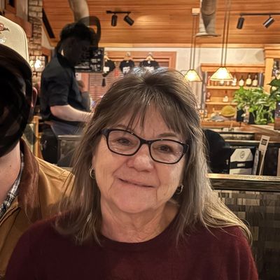 Linda, 70