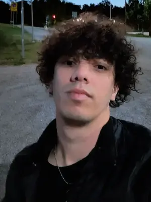 Salem, 24