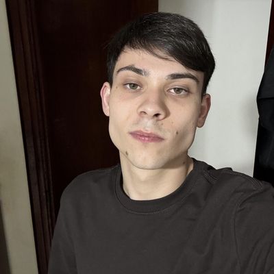 Gabriel, 20