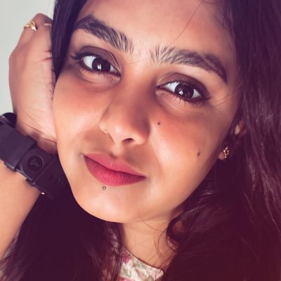 Juhi, 27