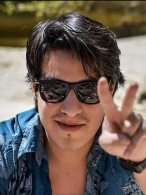 Emmanuel, 32