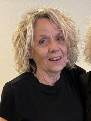 Cindy, 71