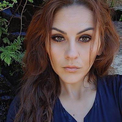 Esmeralda, 42