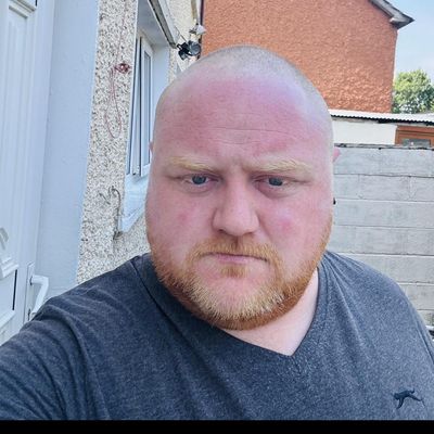 Gareth, 38