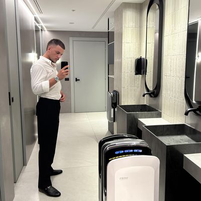 Vincenzo, 25