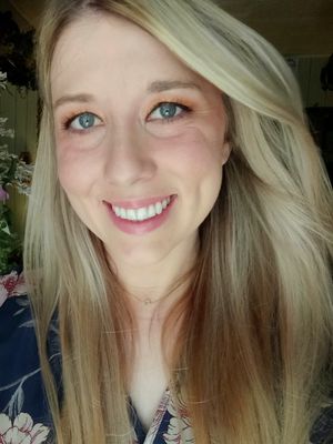 Megan, 32